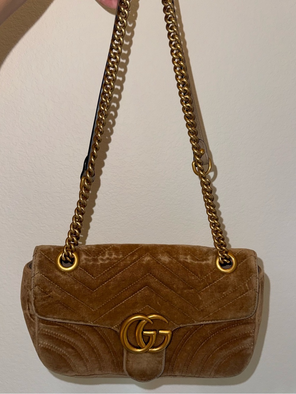 Gucci Tan Velvet GG Marmont Quilted Shoulder Bag with Gold Hardware - Picture 2 of 7